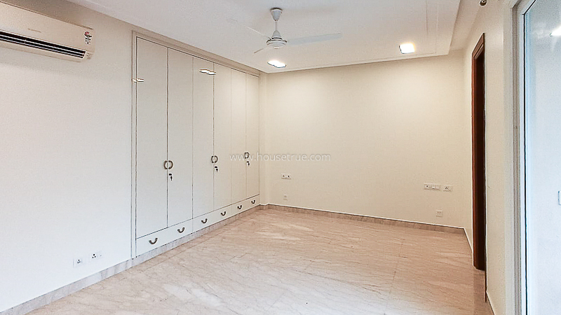 3 BHK Builder Floor For Rent in Defence Colony
