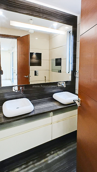 3 BHK Builder Floor For Rent in Defence Colony