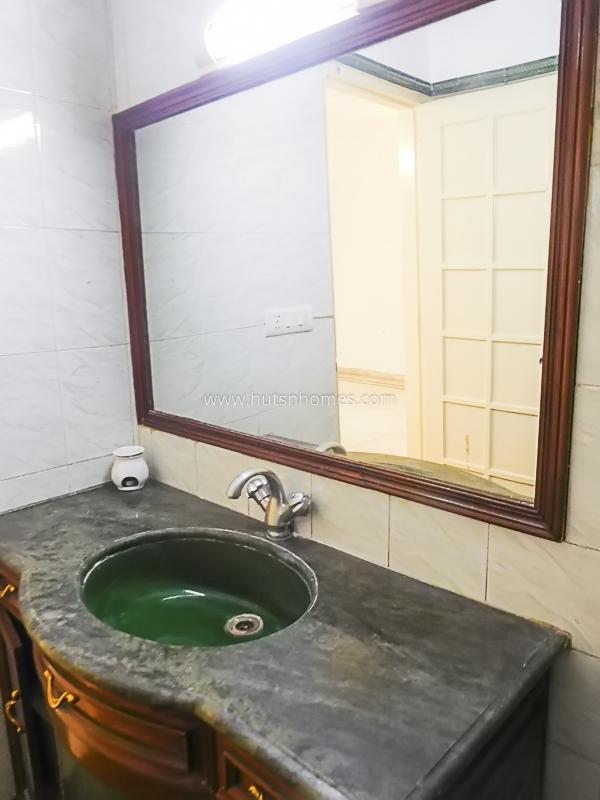 4 BHK Flat For Rent in Greater Kailash Part 1