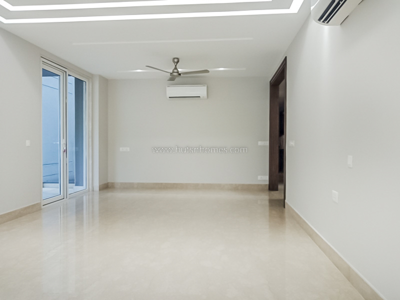 4 BHK Flat For Rent in Vasant Vihar