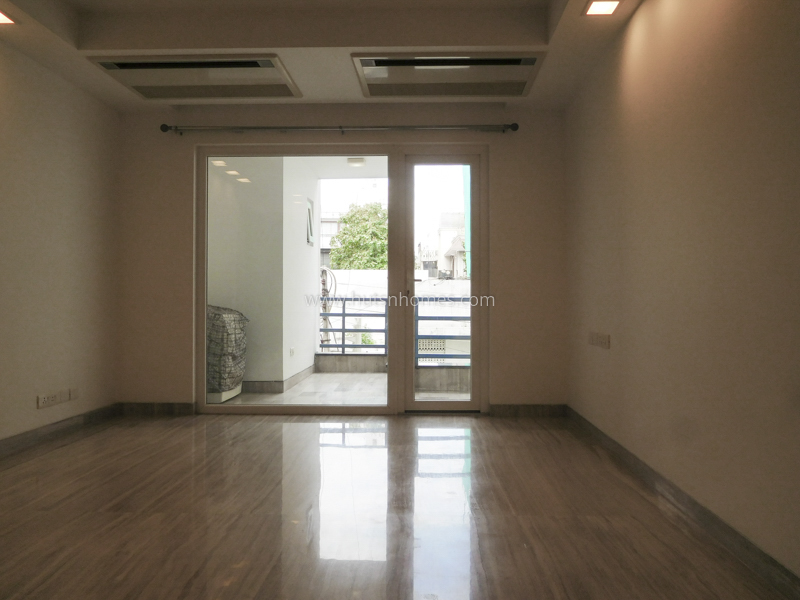 4 BHK Flat For Rent in Vasant Vihar