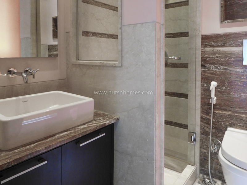 4 BHK Flat For Rent in Vasant Vihar