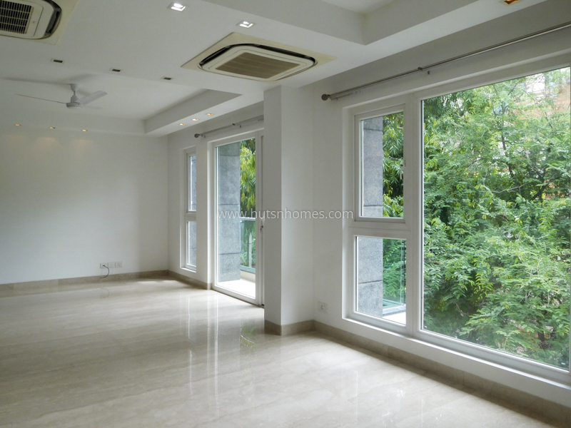 4 BHK Flat For Rent in Vasant Vihar