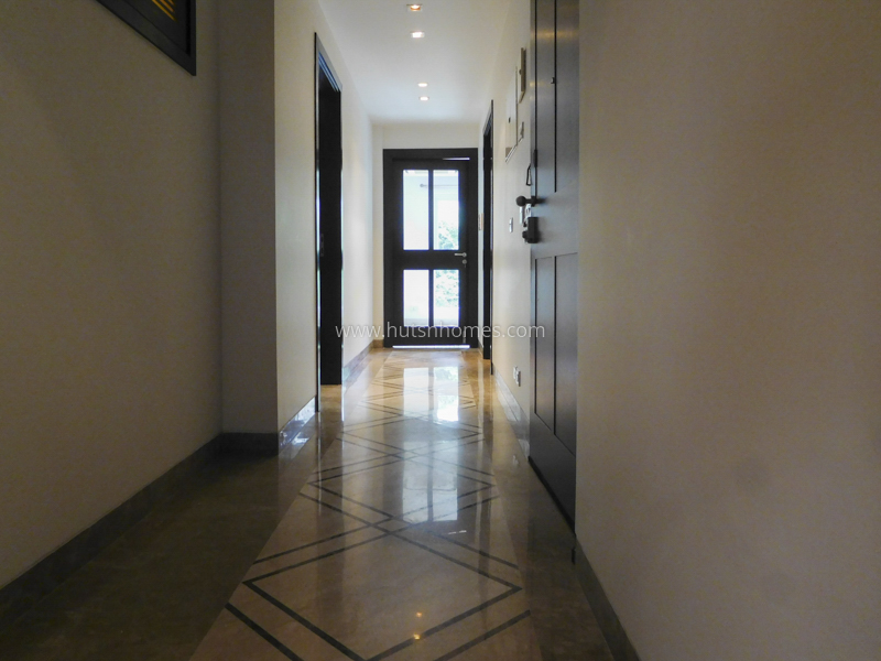 4 BHK Flat For Rent in Vasant Vihar