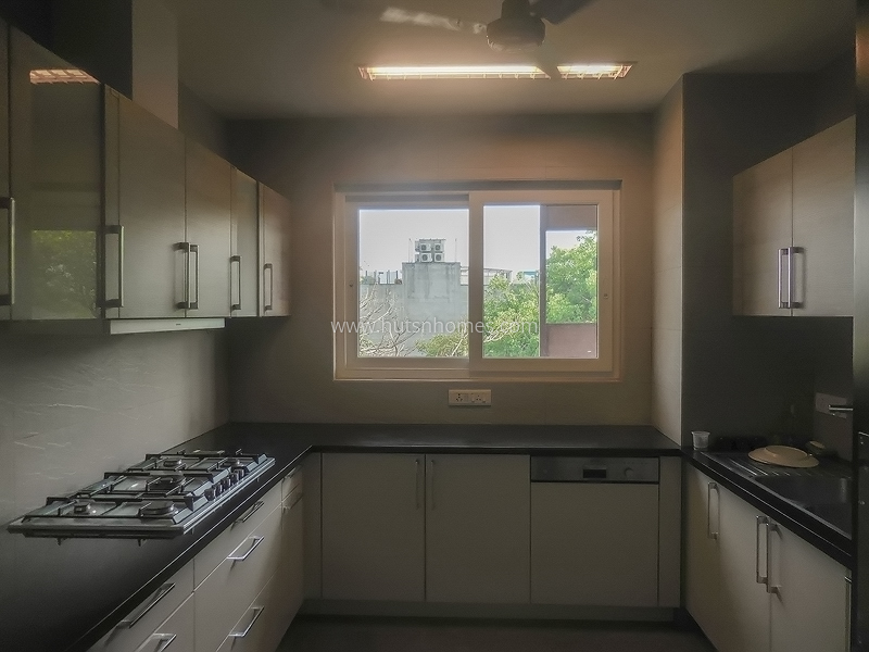 4 BHK Flat For Rent in Vasant Vihar