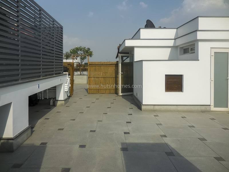 4 BHK Flat For Rent in Vasant Vihar