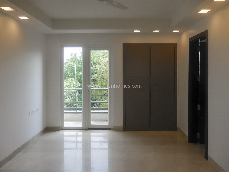 4 BHK Flat For Rent in Vasant Vihar