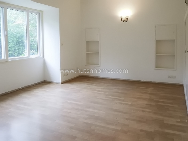 3 BHK Flat For Rent in Chanakyapuri