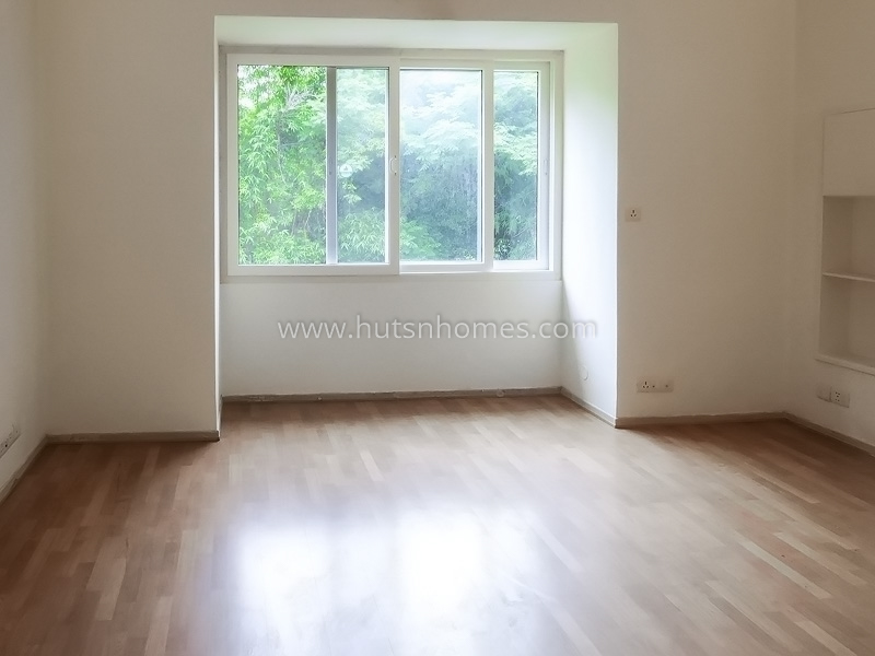 3 BHK Flat For Rent in Chanakyapuri