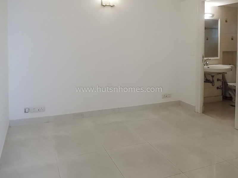 3 BHK Flat For Rent in Chanakyapuri