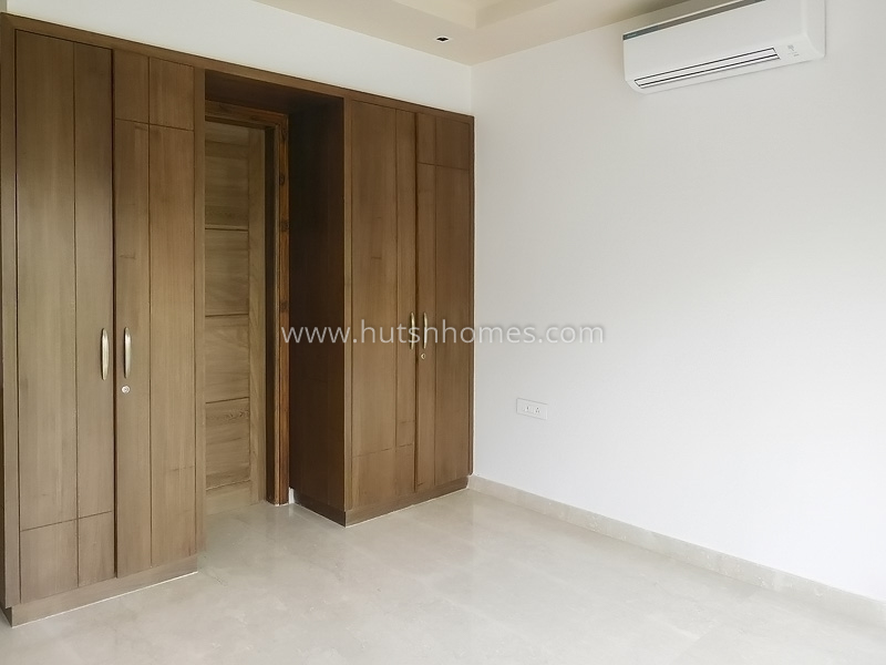 3 BHK Flat For Rent in Chanakyapuri