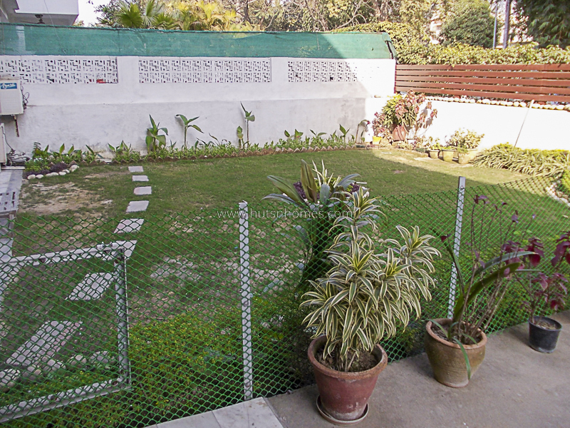 3 BHK Flat For Rent in Chanakyapuri