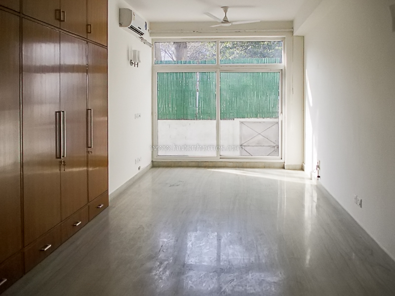 3 BHK Flat For Rent in Chanakyapuri