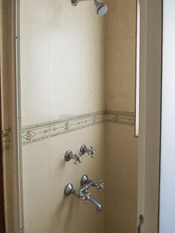3 BHK Flat For Rent in Chanakyapuri