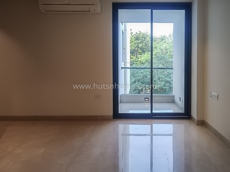 4 BHK Flat For Rent in Vasant Vihar