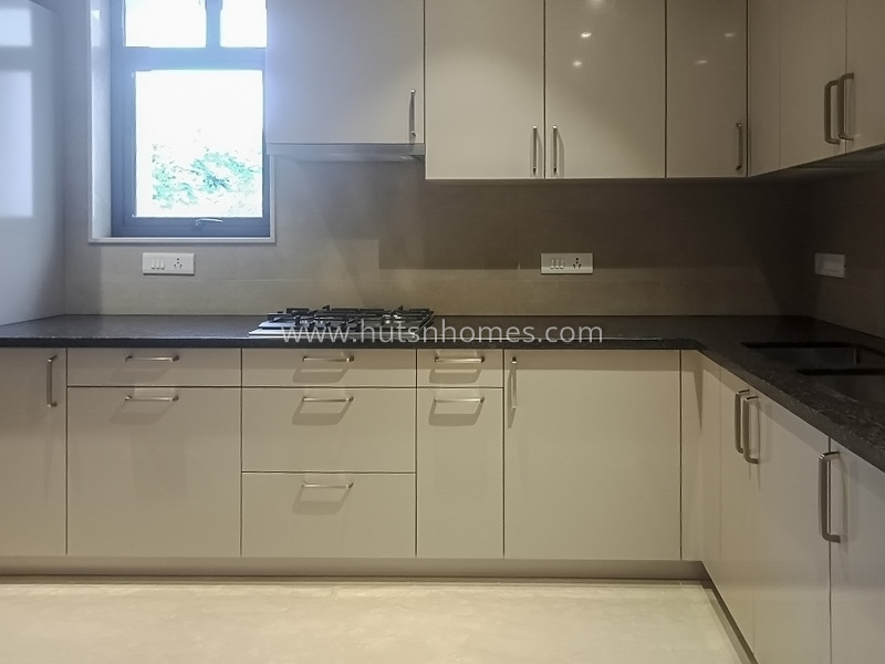 4 BHK Flat For Rent in Vasant Vihar