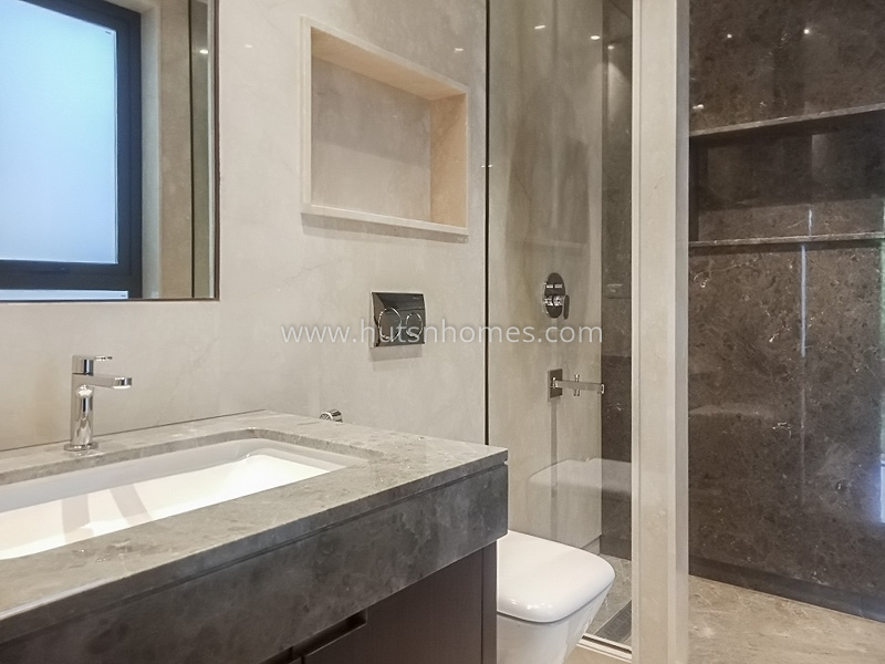 4 BHK Flat For Rent in Vasant Vihar