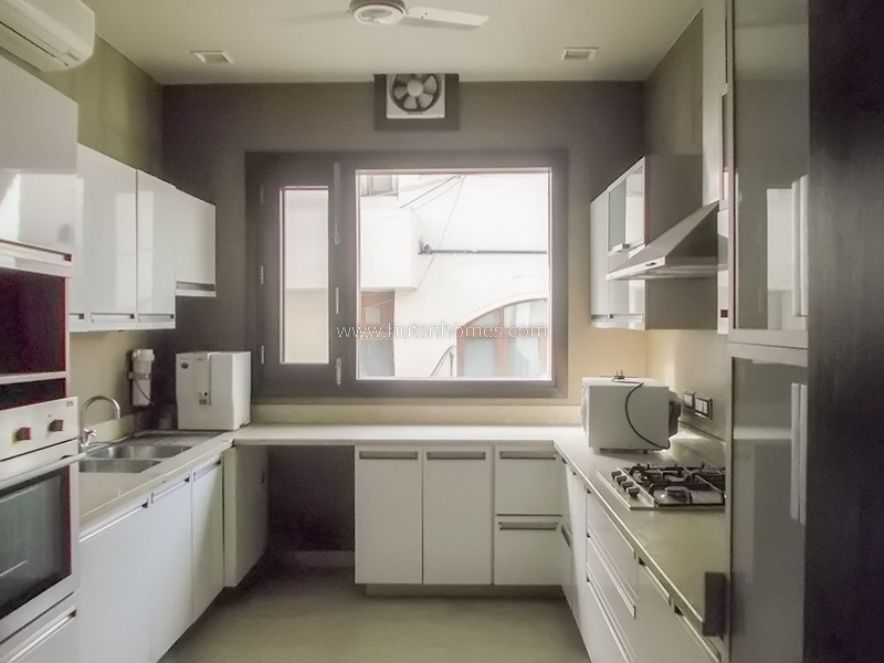 4 BHK Flat For Rent in Vasant Vihar