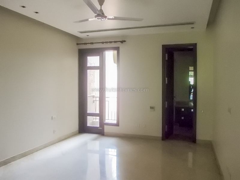 4 BHK Flat For Rent in Vasant Vihar