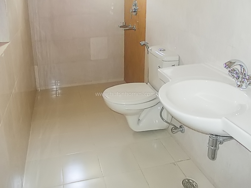 3 BHK Flat For Rent in Defence Colony