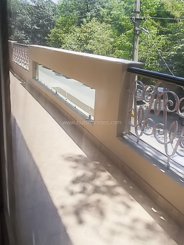 3 BHK Flat For Rent in Defence Colony