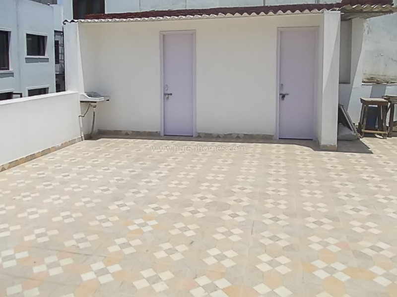 3 BHK Flat For Rent in Defence Colony