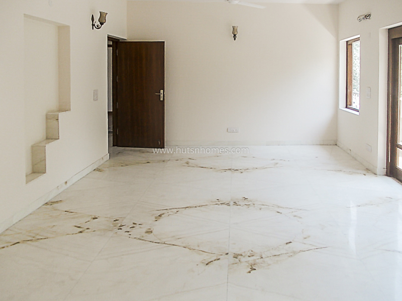 3 BHK Flat For Rent in Defence Colony