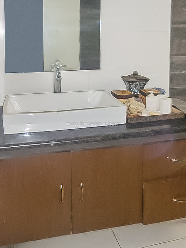 6 BHK Farm House For Rent in Chttarpur