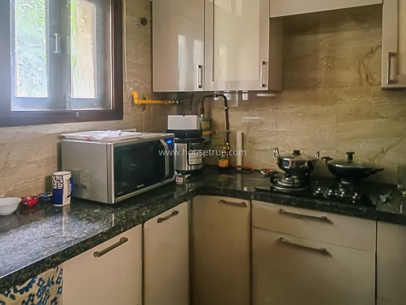 2 BHK Flat For Rent in Vasant Vihar