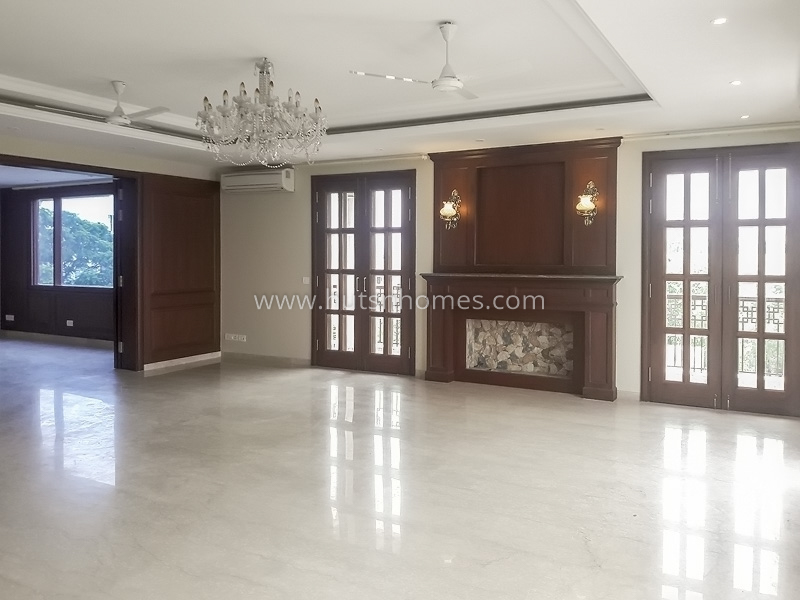 4 BHK Flat For Rent in Vasant Vihar