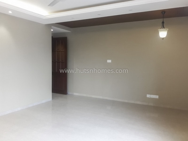 4 BHK Flat For Rent in Vasant Vihar