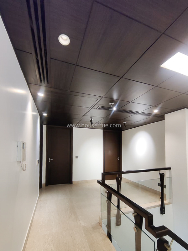 4 BHK Flat For Rent in West End Colony