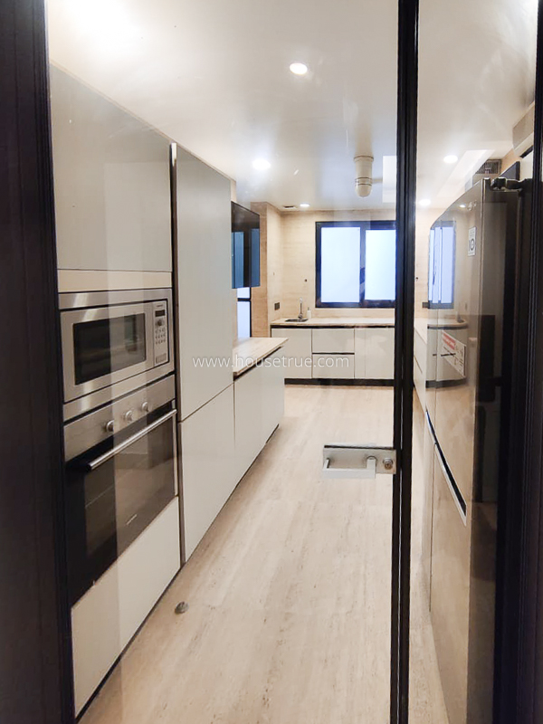 4 BHK Flat For Rent in West End Colony