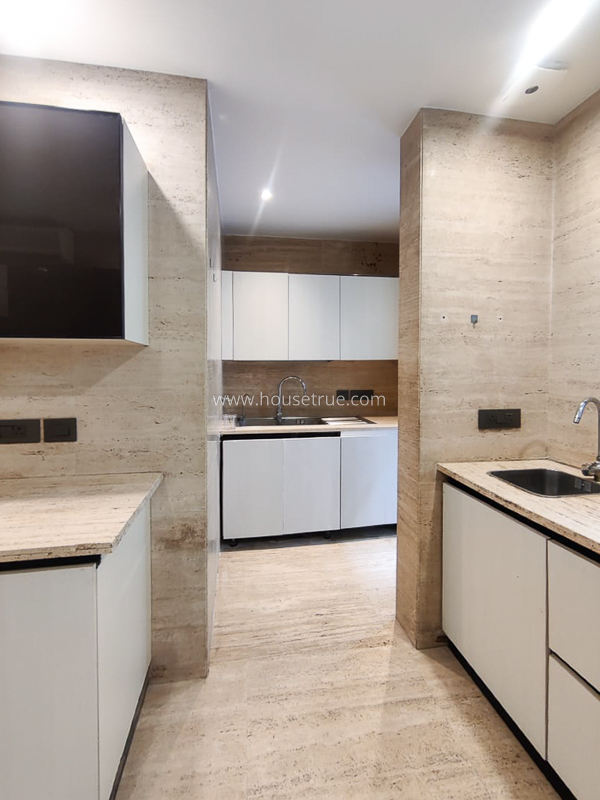 4 BHK Flat For Rent in West End Colony