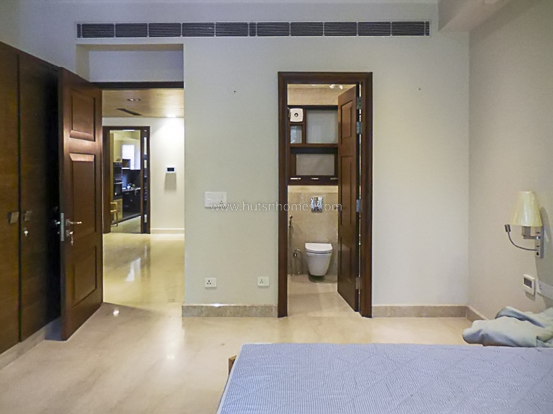 3 BHK Duplex For Rent in Chanakyapuri