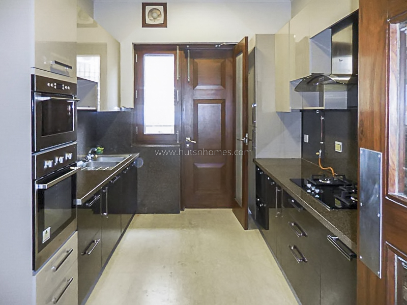 3 BHK Duplex For Rent in Chanakyapuri