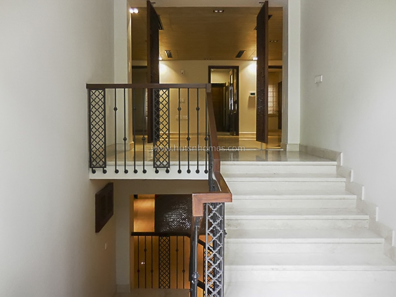 3 BHK Duplex For Rent in Chanakyapuri