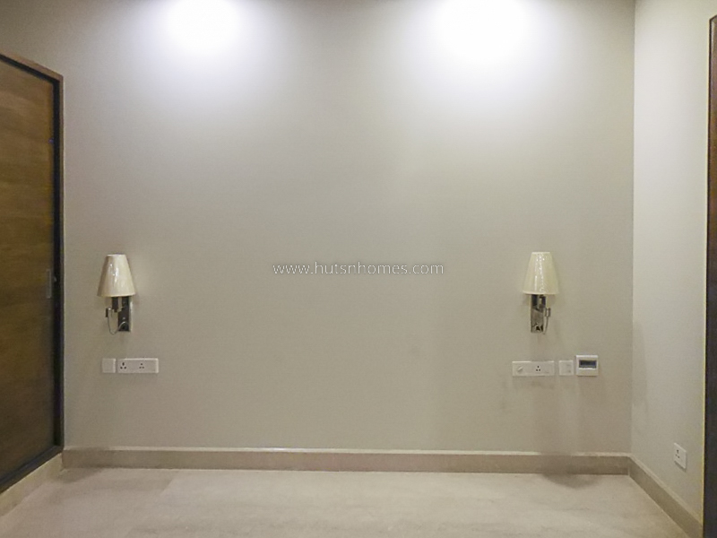 3 BHK Duplex For Rent in Chanakyapuri