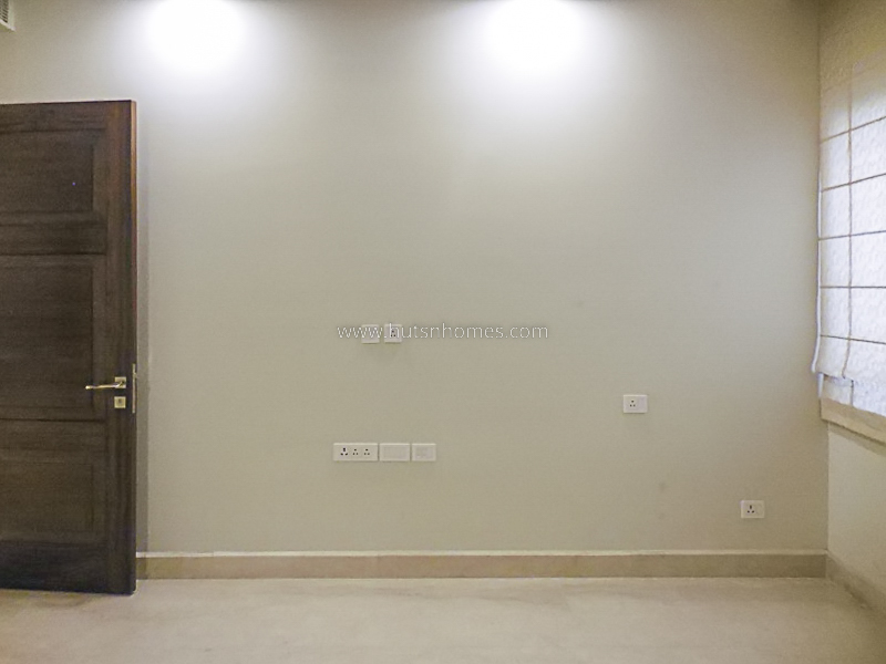 3 BHK Duplex For Rent in Chanakyapuri