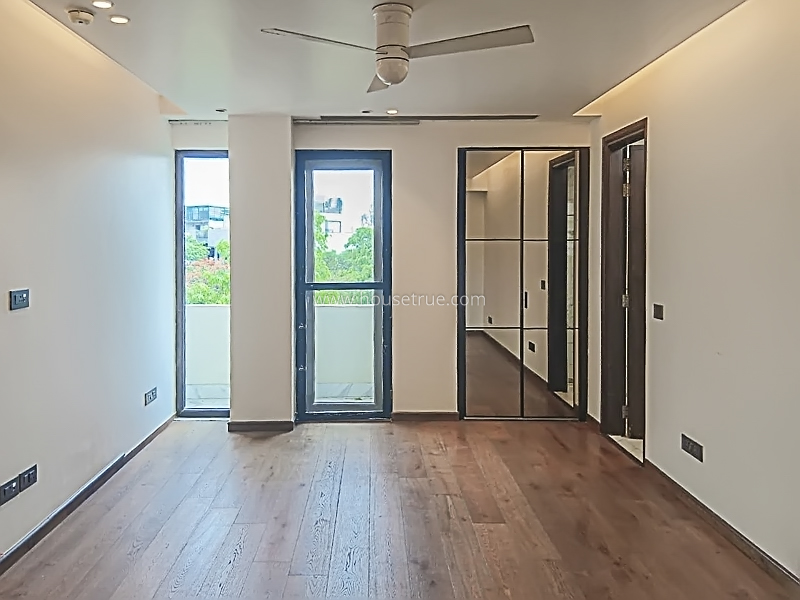 4 BHK Builder Floor For Rent in West End Colony