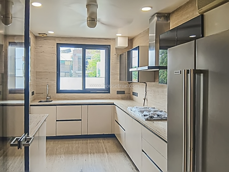 4 BHK Builder Floor For Rent in West End Colony
