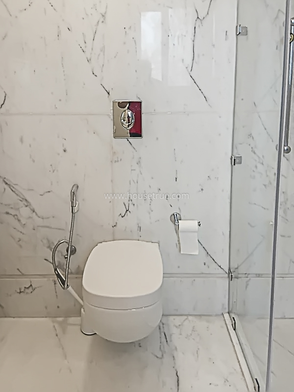 4 BHK Builder Floor For Rent in West End Colony