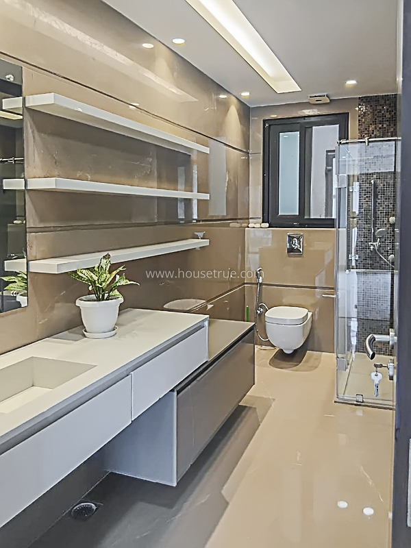 4 BHK Builder Floor For Rent in West End Colony