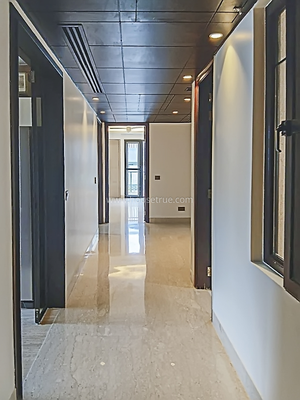 4 BHK Builder Floor For Rent in West End Colony