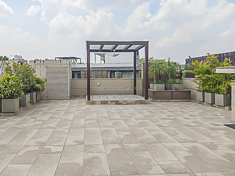 4 BHK Builder Floor For Rent in West End Colony