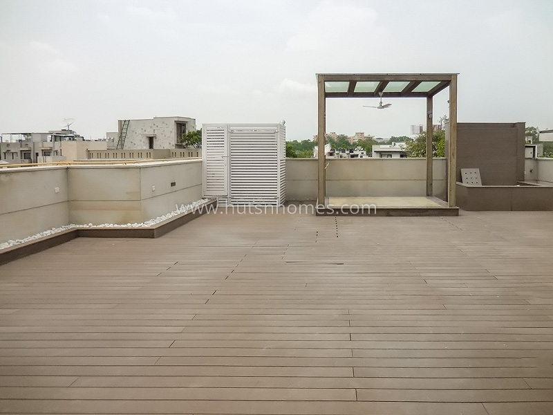 4 BHK Flat For Rent in West End Colony