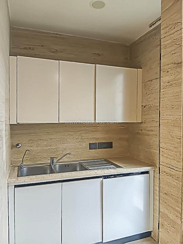 4 BHK Builder Floor For Rent in West End Colony