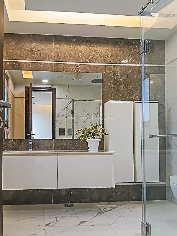 4 BHK Builder Floor For Rent in West End Colony