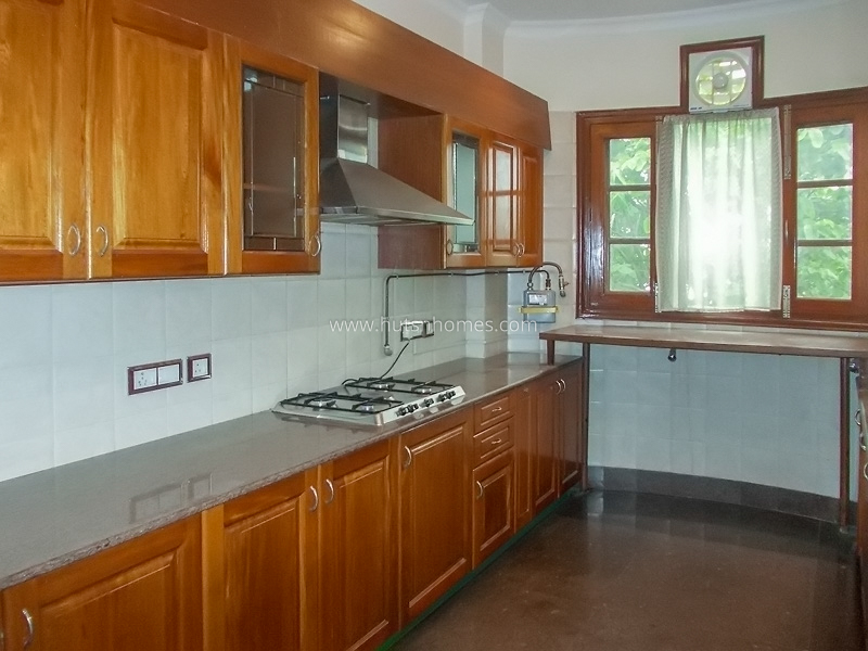 4 BHK Flat For Rent in Vasant Vihar