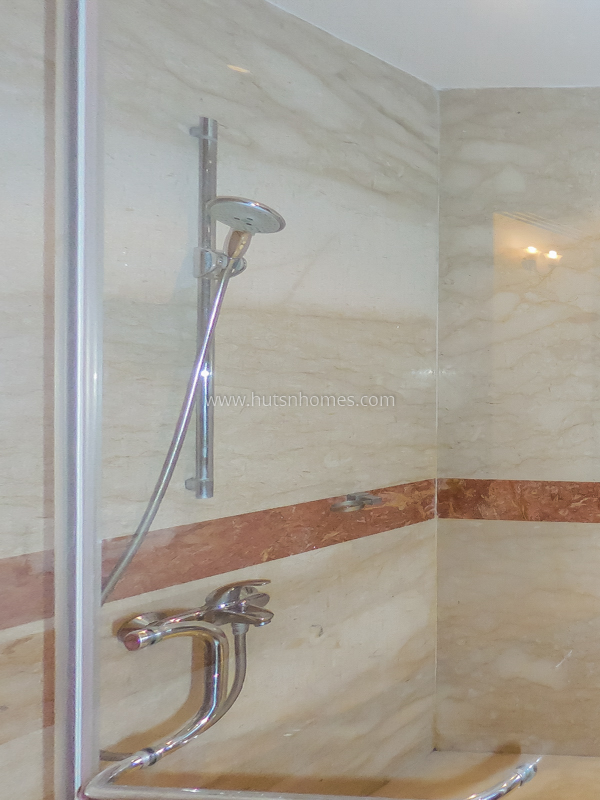 4 BHK Flat For Rent in Vasant Vihar